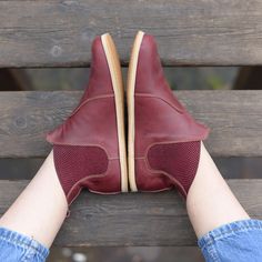 Women's Barefoot Chelsea Boots 🌿 Handmade leather boots offer comfort and style with a wide toe and zero height design. In Cherry Burgundy colour, it provides a natural walking experience suitable for winter. 🌿 Feel the breeze of nature on your feet! Carefully made from genuine leather inside and out, these handmade barefoot men's boots combine style and naturalness. Dec. The waterproof rubber sole and wide finger design support natural movement, while the flexible and non-slip structure provi Medium Width Slip-on Boots With Leather Footbed, Burgundy Leather Closed Toe Boots, Burgundy Plain Toe Leather Boots, Casual Burgundy Boots Medium Width, Burgundy Leather Boots Plain Toe, Vegetable-tanned Leather Chelsea Boots With Round Toe, Burgundy Plain Toe Boots With Leather Sole, Ankle-high Chelsea Boots With Leather Footbed, Casual Burgundy Leather Boots