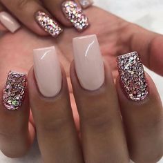 Image uploaded by BasicNails. Find images and videos about fashion, nails and glitter on We Heart It - the app to get lost in what you love. Nagel Design, Tree Nails, Rose Gold Nails, Dipped Nails, Classy Nails, Fancy Nails, Short Acrylic Nails, Gold Nails, Gorgeous Nails