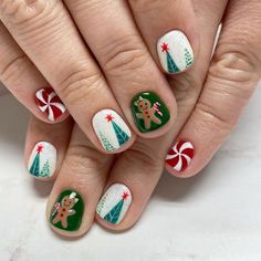 Nail Art Noel, Xmas Nail Art, December Nails, Tree Nails, Cute Christmas Nails, Christmas Gel Nails, Pretty Nail Designs, Cute Gel Nails, Disney Nails