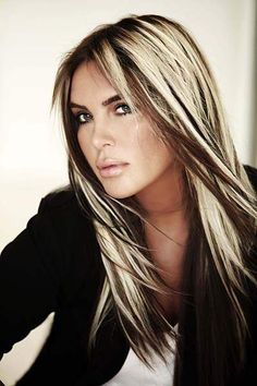 dark+brown+hair+with+blond+highlights Mixed Hair, Blonde Hair With Highlights, Cool Hair, Hair Stuff, Great Hair