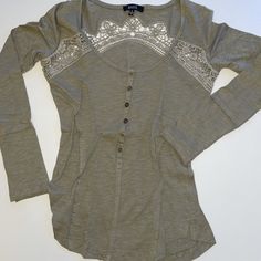 Nwot Free People Dupe!! Crochet Detailing, Slim Fit, Deep U Neckline With Buttons Casual Crew Neck Blouse With Lace Top, Casual Lace Top Crew Neck Blouse, Long Sleeve Cotton Crochet Top, Stretch Tops With Buttons For Layering, Casual Fitted Crochet Top For Fall, Fitted Casual Crochet Top For Fall, Casual Lace Trim Tops For Fall, Fall Cotton Top With Crochet Trim, Casual Spring Tops With Lace Trim