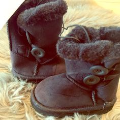 Super Soft And Comfy Kids Winter Boots Warm And Perfect For Cold Weather Shoes Cold Weather, Winter Boots Alternative, Shoe Grudge Kid, Winter Shoes Snow Cold Weather, Kids Winter Boots, Soul Shoes, Hi Fashion, Cold Outfits, Future Style