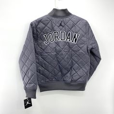 Nike Jordan Quilted City Of Flight ‘Wolf Grey’ Full Zip Jacket Size: 4 96-100cm 3-4 Years Old Size: 6 110-116cm 5-6 Years Old Size: 7 116-122cm 6-7years Old New With Tags A117- A122 Sporty Gray Outerwear With Ribbed Cuffs, Sporty Gray Outerwear With Fleece Lining, Gray Outerwear With Ribbed Cuffs For Cold Weather, Urban Gray Outerwear With Ribbed Cuffs, Heather Grey Long Sleeve Streetwear Outerwear, Heather Grey Outerwear For Fall Streetwear, Heather Grey Long Sleeve Outerwear For Streetwear, Heather Grey Fall Outerwear For Streetwear, Gray Winter Outerwear With Ribbed Cuffs