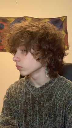 Haïr Cut For Curly Hair Men, Shag Mullet Curly Hair Round Face, Short Hairstyles Masc, Grunge Haircut Curly, Curly Short Hair Men, Curly Wolf Cut Short, Curly Boy Hair, Short Curly Wolf Cut