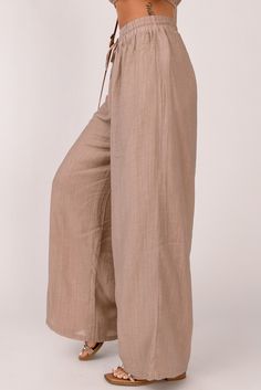 Khaki High Waist Drawstring Wide Leg Casual Pants Drawstring Tie-side Pants For Loungewear, Casual Beach Bottoms With Drawstring Tie, Spring Khaki Bottoms With Drawstring, Khaki Drawstring Bottoms For Spring, Khaki Bottoms With Drawstring For Spring, Spring Khaki Drawstring Bottoms, Casual Drawstring Pants For Spring, Casual Tie-side Bottoms With Tie Waist, Beige Parachute Pants With Drawstring For Summer