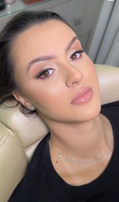 Maquillaje Glowy, Make Leve, Glam Bride Makeup, Eye Makeup Images, Make Clean, Bridal Makeup Wedding, Wedding Makeup Looks, Makeup Transformation