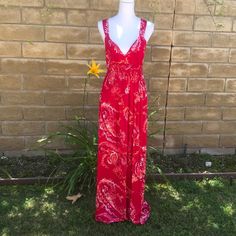 Vibrant Paisley Print, Floor Length Maxi. 95 Rayon/5 Spandex Blend. Never Worn! Red Stretch Maxi Dress For Vacation, Red Stretch Maxi Dress For Beach, Red Stretch Maxi Dress For The Beach, Stretch Red Maxi Dress For The Beach, Casual Red Lined Maxi Dress, Red Fitted Sundress Maxi Dress, Fitted Red Sundress Maxi Dress, Fitted Red Lined Maxi Dress, Fitted Lined Red Maxi Dress