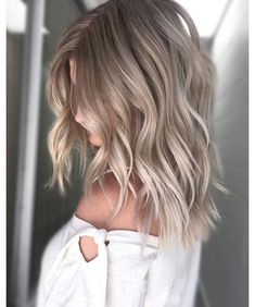 Short Brown Hairstyle, Balayage Hair Blonde Short, Pale Blonde Hair, Amber Hair, Celebrity Short Hair, Balayage Blond, Ombre Hair Blonde, Hair Catalog, Brunette Balayage Hair