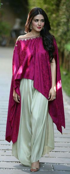 Hotness Simple Indian Outfits, Cape Top, 파티 드레스, Indian Dress, Indian Outfit, Modern Dress, Indian Designer Wear