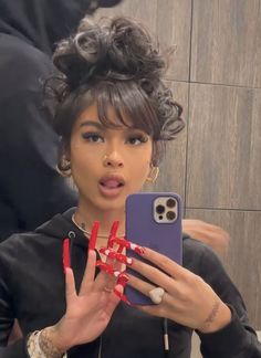 Black Hair 90s Hairstyles, India Love Updo, Bun With Wispy Bangs, Short 90s Hairstyles Black Women, Baps Inspired Hairstyle, Opiumcore Aesthetic Pfp, Y2k Hair Short, Braided Hairstyles No Weave, Hair Baddie Hairstyles