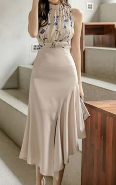 Decent Looking Designs for Women Fashion 2022 Shirts & Skirts Trendy Skirts, Classy Dress Outfits, فستان سهرة, Fashion Attire, Modest Fashion Outfits, Grunge Style, Skirt Design, Classy Dress, Fancy Dresses