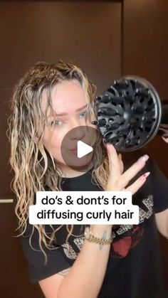 Marie Schnoell - your curly hair bestie on Instagram: "How to diffuse curly hair 🥰 curly hair, curly girl, style curly hair, diffuse curly hair, curly hair problems, curly hair tips, curly hair ideas #curlyhair #curlygirl #curlyhairproblems" Curly Permed Hair, Hair Ideas Curly, Curly Hair Diffuser, Hair Tips Curly, Undercut Long Hair, Hair Diffuser, Thick Hair Cuts, Dry Curly Hair, Curly Hair Drawing