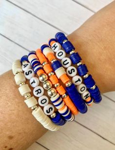 Houston Astros Jewelry, Stretch Beaded Bracelets Diy, Vinyl Disc, Halloween Bracelet, Bracelets Beaded, Beaded Jewels, Diy Bracelet Designs