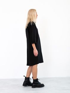 "GIANNA is a tunic style linen dress with long sleeves. DETAILS - Tunic style design - Knee length - Collared - 100% midweight European linen fabric - Cut and sewn to order just for you in our studio COLOR - Black, you can also choose other colors above - Fabric samples are available here https://www.etsy.com/listing/586569696/linen-fabric-samples SIZING & FIT - Length (shoulder to hem) is approximately 39.5 inches / 100 cm - Bust (pit to pit) is approximately 19 inches / 46 cm - Measurement Fall Daywear Dress With Unlined Sleeves, Knee-length Shift Shirt Dress For Fall, Oversized Dresses For Fall Daywear, Oversized Fall Dress For Workwear, Oversized Workwear Dresses For Fall, Oversized Fall Workwear Dress, Fall Tunic Midi Dress For Daywear, Oversized Knee-length Shirt Dress For Fall, Fall Tunic Dresses For Work