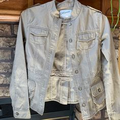 New With Tags Aeropostale Cute Khaki Lightweight Jacket Cropped Cargo Jacket, Casual Fitted Utility Jacket For Winter, Fitted Casual Utility Jacket With Pockets, Khaki Jacket Outfit, 80s Clothes, Puffer Jacket With Fur, Preppy Blazer, White Puffer Jacket, Polka Dot Jacket