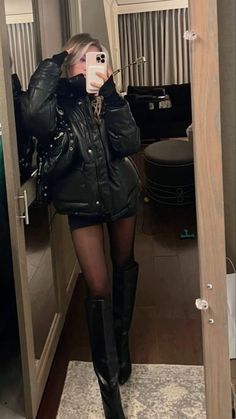 winter fall aesthetic outfit inspo Style Sequin Top, Oversized Leather Jacket Aesthetic, Clubbing Outfits Nightclub Winter, Leather Flared Pants Outfit, Club Outfits Cold Weather, Leather Jacket Boots Outfit, Boots Club Outfit, Winter House Party Outfit, Black Skirt And Boots Outfit