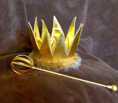 CROWN or SCEPTER  only     (or both in a set)  if you already own a radical thread co Max costume by TheRadicalThreadCo on Etsy https://www.etsy.com/listing/247655496/crown-or-scepter-only-or-both-in-a-set Max Costume, Royal Costume, Fur Costume, World Book Day Costumes, How To Make Tutu, Book Day Costumes, Crown Crafts, Diy Crown, Forest Baby