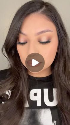 Eyeshadow For Beginners, Simple Eyeshadow Tutorial, Halo Eyeshadow, Yellow Eyeshadow, Green Contacts, Nude Lip Gloss, Makeup Hacks Tutorials, Easy Makeup Tutorial, Black Eyeshadow