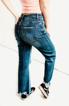 These Risen Distressed Straight Leg Jeans offer a high-rise fit for a flattering silhouette. The 10 1/2" rise and 27 1/2" inseam in size 3/26 provide a perfect fit for various body types. Made with 94.5% cotton, 4% polyester, and 1.5% spandex, these jeans are stretchy and comfortable, making them a versatile wardrobe staple. Distressed Straight Leg Jeans, Versatile Wardrobe, Wallet Bag, Sweater Blouse, Cropped Tank Top, Bag Straps, Jeans Dress, Distressed Jeans, Dress Accessories