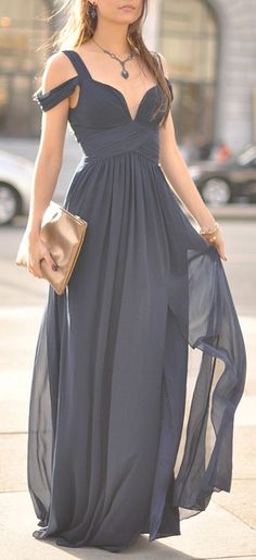 Buen estilo Más Stile Hippie Chic, Prom Dress Dark, Sukienki Maksi, Navy Blue Maxi Dress, Formal Ball Gown, Rocker Girl, Pnina Tornai, Wedding Dress Chiffon, فستان سهرة