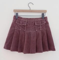 vintage y2k 2000s authentic juicy couture brown kind of color corduroy small 15 inches across waist 14 inches waist to hem zipper & button closure on back 2 front pockets Brown Pleated Bottoms For School, Brown Pleated School Bottoms, Brown Pleated Cotton Skort, Brown Cotton Pleated Skort, Fitted Corduroy Mini Skirt, Fitted Corduroy Mini Skirt With Pockets, Vintage Corduroy Skirt, Cheap Corduroy Mini Skirt With Button Closure, Corduroy Lined Mini Skirt