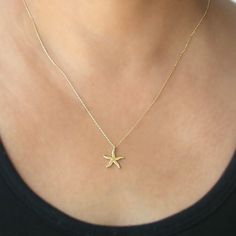 Starfish Necklace 14k Solid Gold Star Pendant Minimalist Star Necklace Gift For Her Summer Gold Necklace Christmas Day Birthday Gift ▶ 𝙋𝙍𝙊𝘿𝙐𝘾𝙏 𝙁𝙀𝘼𝙏𝙐𝙍𝙀𝙎 * 14k Solid Gold Necklace * Starfish Width : 1.24cm ( 0.49 in ) * Starfish Length : 1.42 cm (0.56 in ) * Three color options : White Gold - Yellow Gold - Rose Gold * Available in 5 different chain lengths: 42cm (16.5 in), 44cm (17.3 in), 46cm (18.1 in), 48 cm (18.8 in), 50 cm ( 18.5 in) ❤️ We have always been at the forefront in th Christmas Day Birthday, Gold Star Pendant, Pendant Minimalist, Starfish Necklace, Solid Gold Necklace, Gift Product, Gold Star, Christmas Day, Jewelry Business