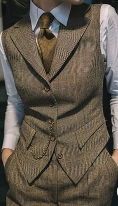 Plaid Outerwear, Outfit Date, Woman In Suit, Academia Outfits, Date Outfit, Androgynous Fashion, Casual Date, Tomboy Fashion