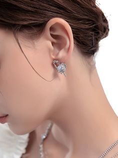 ❤Swan Love earrings x pierced earrings❤︎ Elegant Heart-shaped Clip-on Earrings For Valentine's Day, Elegant Heart-shaped Clip-on Earrings For Party, Elegant Heart Shaped Clip-on Earrings For Party, Elegant Single Heart Earring For Party, Elegant Silver Heart Earrings For Party, Heart-shaped Crystal Earrings For Wedding, Elegant Dangle Heart Single Earring, Elegant Single Dangle Heart Earring, Elegant Single Heart Dangle Earring