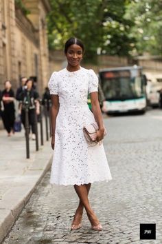 White Homecoming Dress, White Cotton Summer Dress, Short Sleeve Prom Dresses, White Homecoming Dresses, Fit And Flare Wedding Dress, Cotton Dress Summer, Modest Wedding Dresses, Moda Vintage, White Dresses