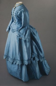 1872 Wedding Dress, American. 1870s Dress, Victorian Era Dresses, 1870s Fashion, Salem Ma, Victorian Costume