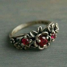 New! Vintage Old Red Rose Retro Antique Silver Ring Details: - Condition: New - Metal: Alloy - Band Color: Silver - Stone: Cz Cubic Zirconia - Style: Vintage, Retro, Antique - Included: 1 X Ring Check Out My Other Listings! Other Items I Carry: Vintage Rings Retro Rings Men's Rings Sterling Silver Rings Engagement Bridal Wedding Rings Punk Biker Rings Ethnic Rings Floral Rings Pearl Rings Art Deco Rings Gothic Rings Couples Rings Ring Sets Heart Rings Funny Rings Silver Necklaces Gold Necklaces Red Crystal Ring, Bohemian Flower, Gold Color Ring, Bohemian Flowers, Marcasite Ring, Flower Red, Ladies Diamond Rings, Red Crystals, Engagement Jewelry