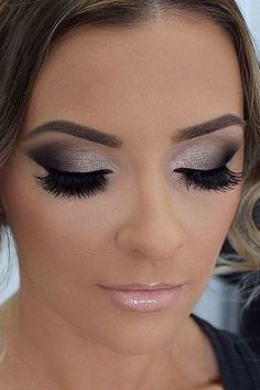 Amazing Smokey Eye Makeup Ideas picture 3 Trucco Smokey Eye, Black Hair With Blonde Highlights, Smokey Eye Makeup Ideas, Wedding Hairstyles And Makeup, Eye Makeup Ideas, Formal Makeup, Makeup Pictures