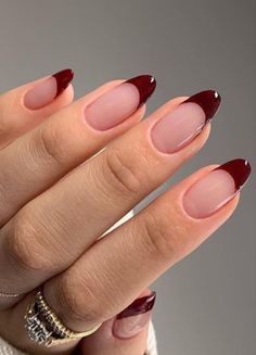 Fall nails - halloween nails - fall nails 2023 - fall nails ideas autumn - autumn nails - ongles octobre - ongles gel automne 2023 - manucure automne 2023 - nail art automne 2023 - jolis ongles automne - ongles d’automne - ongle automne 2023 tendance Makijaż Smokey Eye, Red Nail, Oval Nails, Orange Nails, French Tip Nails, Nail Arts