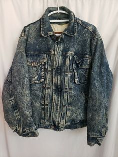 Vintage Levi's Denim Jacket Acid Wash Hipster Zip Lined Medium. Measures top to bottom down spine from collar end to fabric end 24 1/4", sleeve is 22", pit to pit is 24". I see no issues with this jacket other than the small interior stains on the lining. As always please see photos for details of the exact item you're buying. My items are sold as is and no returns. I take pride in providing quality photos with a quality description to ensure no returns or confusion. If you have any questions ju Acid Wash Denim Outerwear With Pockets, Rugged Dark Wash Cotton Outerwear, Rugged Denim Outerwear For Streetwear, Pre-washed Cotton Denim Jacket For Winter, Acid Wash Cotton Retro Outerwear, Retro Acid Wash Cotton Outerwear, Rugged Dark Wash Denim Outerwear, Rugged Dark Wash Denim Jacket For Streetwear, Rugged Denim Jacket For Winter Streetwear