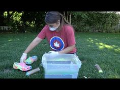 Hydro Dipping A Pair of Crocs - YouTube Paint Crocs, Croc Painting, Crocs Diy, Cool Crocs, Jenna And Julien, Paint Dipping, Jenna Marbles, Different Types Of Painting, Hydro Dipping