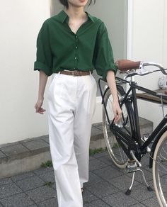 Old Money Outfits Women Summer, Green Office Outfit, Green Shirt Outfit Ideas, Korean Work Outfit, Summer Outfit Concert, Chic Outfit Aesthetic, Outfits Black Women Spring, Kemeja Outfit, Bossy Outfit