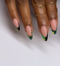 Women Nails Designs, Almond Abstract Nails, Abstract Nail, Pointy Nail Designs, Elite Nails, Oval Nails Designs, Henna Nails, Nail Tip Designs