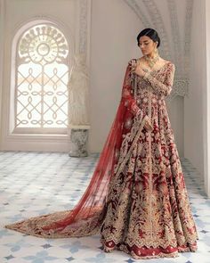 Baraat Dress, Bridal Anarkali, Desi Aesthetics, Anarkali Lehenga, Back Fat Workout, Dress Idea, Fat Workout, Pakistani Bridal Dresses, Heavy Embroidery