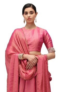 Fuchsia munga silk woven padded blouse with beaded embroidery. - Aza Fashions Cape Lehenga, Lehenga Dupatta, Kurta Lehenga, Lehenga Pattern, Lehenga Blouse, Lehenga Skirt, Silk Dupatta, Blouse Pattern, Online Tops