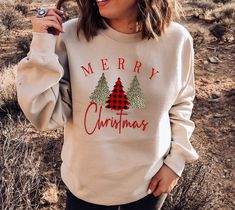 Cheetah Christmas, Leopard Christmas, Pumpkin Spice Shirt, Fall Shirts Women, Oversize Pullover, Womens Christmas Shirts, Womens Christmas, Monogram Shirts, Tree Graphic