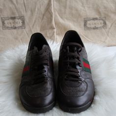 Get A Look At The Sleek Gucci Lace-Up Sneakers! A Must-Have For Men's Fashion, These Brown Kicks Elevate Your Style. Crafted With Premium Brown Leather, These Gucci Shoes Take Your Look To The Next Level! Model Number: 23334. Shoes Are Used But They Are It Great Condition. Includes: Dust Bag - Yes. Original Gucci Box - No. Shoes Are Used But They Are It Great Condition. Gucci Box, No Shoes, Brown Sneakers, Gucci Shoes, Mens Shoes Sneakers, Next Level, Red Color, Men's Fashion, Brown Leather