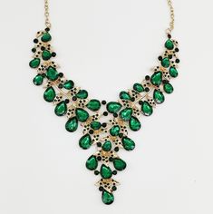 New Elegant Faux Green Emerald In Gold Tone Setting Formal Black-Tie Bib Nest Statement Necklace 18" With A 2" Expander Center Length 4.5" New, Never Worn Without Tags Elegant Green Rhinestone Necklace For Party, Elegant Green Bib Necklace For Party, B Necklace, Met Gala Dresses, Gala Dress, Emerald Necklace, Gala Dresses, Green Emerald, Shoot Ideas