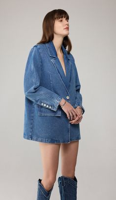 We love a good denim blazer. The Roy Blazer is the perfect wardrobe staple you need with its slightly oversized and sophisticated silhouette. Designed to be taken from day to night, it offers versatility by giving you multiple styles and vibes. Wear it as a blazer or as a one piece. Composition:  Fabric: 100% Cotton Lining: 100% Polyester   Care:  Wash Less, Machine Wash Cold(30°C), Do Not Bleach, Line Dry, Dry In Shade, Do Not Tumble Dry, Iron Low Heat, Dry Clean, Wash Inside-Out, Wash With Lik 19th Bday, Oversized Blazers, Denim Fits, Jeans Blazer, Batman Party, Spring Suit, Blazer Jackets For Women, Dress Making Patterns, Soft Autumn