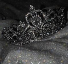 Silver Aesthetic, Crown Aesthetic, Queen Aesthetic, Beautiful Tiaras, Royalty Aesthetic, Princess Jewelry, Royal Aesthetic, Princess Core, Makijaż Smokey Eye