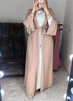 Batwing Abaya, Latest Abaya Designs, Moroccan Clothing, Gaun Fashion, Muslim Fashion Hijab Outfits, Long Dress Design, Muslim Fashion Dress, Muslim Outfits