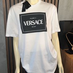 Nwt Versace Tshirt Sz Xl - Taylor Men’s (Can Also Fit A Woman) Feel Free To Ask Questions All Sales Are Final White Crew Neck T-shirt With Designer Logo, Casual White T-shirt With Designer Logo, White Casual T-shirt With Designer Logo, Designer White T-shirt With Logo Print, Designer White T-shirt With Logo, Versace Tshirt, Versace Skirt, Tshirt Colors, Versace