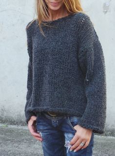 womens gray sweater gray comfy sweater Gray comfy by ileaiye Dark Gray Sweater Outfit, Grey Sweater Outfit, Womens Grey Sweater, Slouchy Sweater, Purple Sweater, Stylish Sweaters, Beautiful Sweater, Comfy Sweaters, Pullover Sweater Women