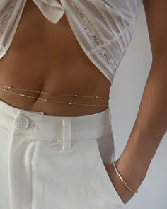 Gold link chain body belt chain, body chain inspo Body Belt, Belt Chain, Gold Link Chain, Gold Link, Glamorous Style, Measuring Tape, Formal Attire, Link Chain, Fashion Forward