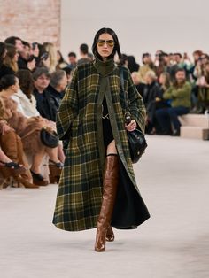 Winter 2024 Runway | Chloé US 2024 Runway, Checked Coat, Brown Knee High Boots, Fall Winter 2024, Trendy Fall Outfits, Green Coat, Runway Collection, Style Mistakes