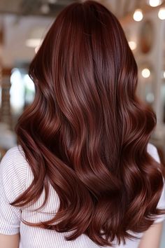 Get inspired by these 25 beautiful chocolate cherry brown hair ideas. Perfect for updating your look with a rich, warm tone. 3rv Hair Color, Deep Winter Red Hair, Red Toned Brown Hair, Warm Red Brown Hair, Chocolate Red Hair, Redish Brown Hair, Warm Red Hair